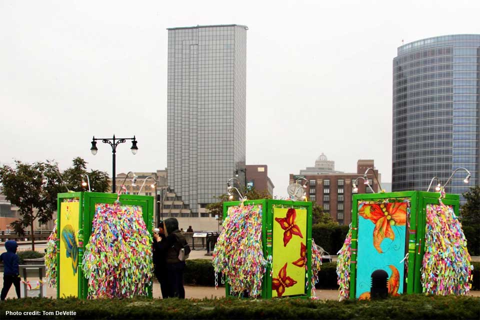 65,000 ribbons on Broken Wings installation at the end of ArtPrize Ten