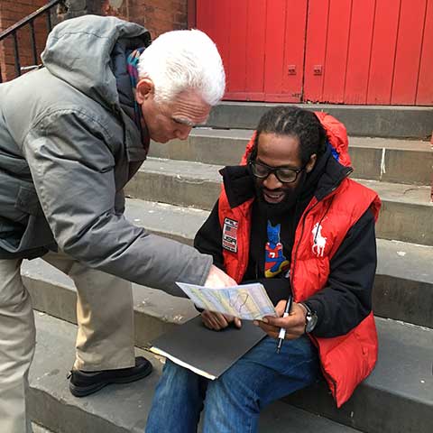 Meeting strangers and getting hand trace drawings in NYC